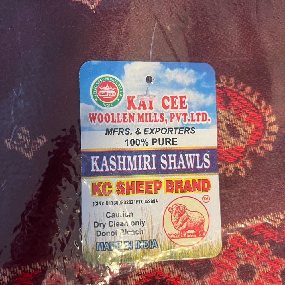 Genuine Kashmiri Shawl with Red and Gold Patterns - Picture 4 of 5